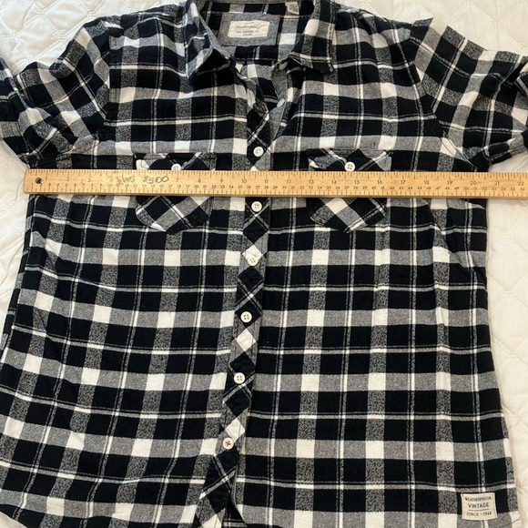 Weatherproof Vintage women’s medium (in my opinion) flannel cotton Plaid Shirt - Picture 5 of 15